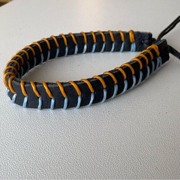 100% Leather Bracelet - Handmade - Picture 3 of 4